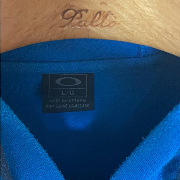 Oakley full zip hoodie size L - Picture 2 of 4